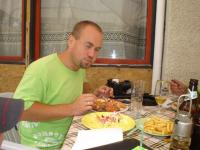 fot.Artek - i już je pałaszuje ;)