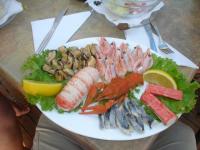 fot.Artek - Kolejny z moich morskich wymysłow (Rak,paluszki z kraba,małże,krewetki,rybki i langusta ;-)