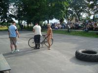 hm... adolf jak zwykle z gołą dupą!